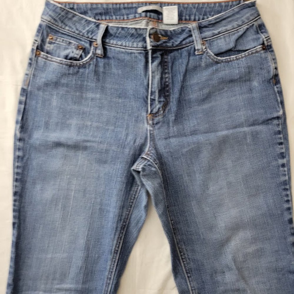 Vintage Women’s Blue Jeans Apt.9 Size 8 Average Boot Cut Med Wash Denim
